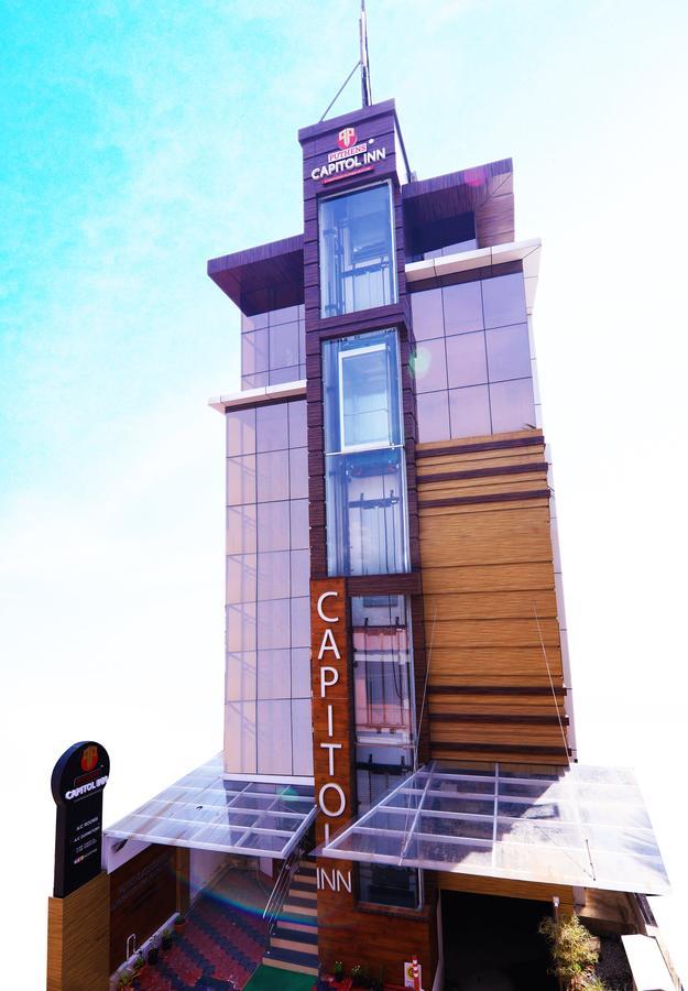 Oyo 18604 Puthens Capitol Inn Kochi エクステリア 写真